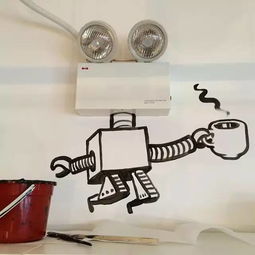 梳子、香蕉與創(chuàng)意 中年大叔用日常用品作畫成網(wǎng)紅